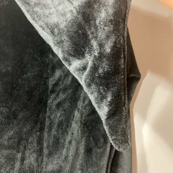 Harry Potter PJammy One Piece Pajam 18/20
Slytherin Crest - Picture 4 of 7